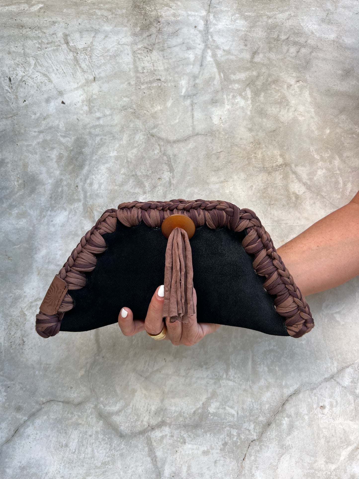 Kora clutch